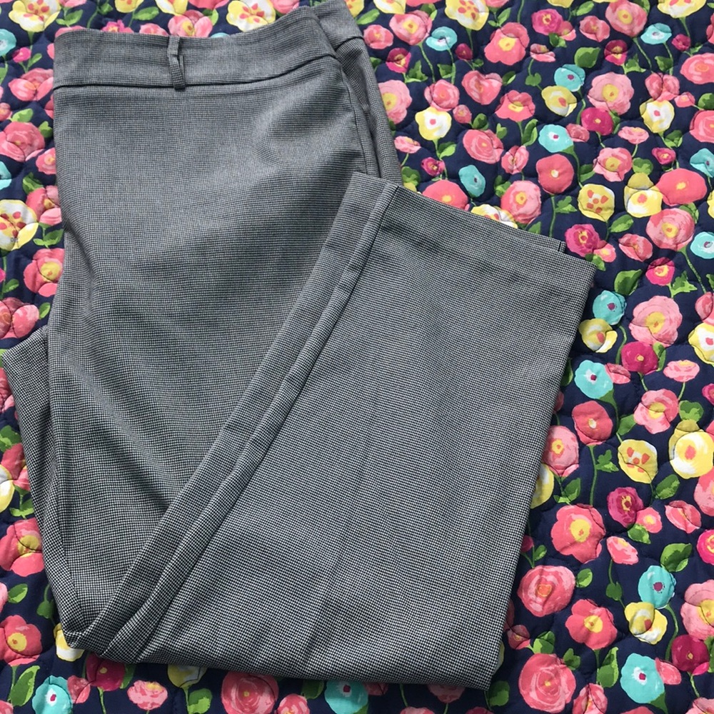 Tiny Houndstooth Cropped Pants